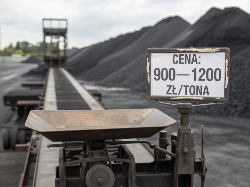 wykładany węgiel na składzieopalzgory+1